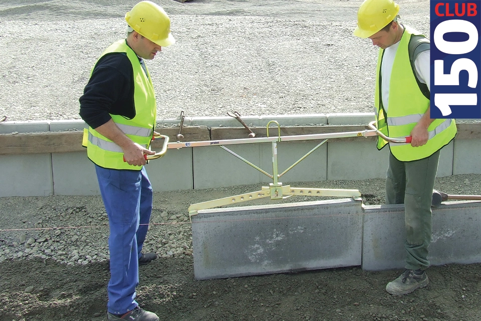 Two Man Kerb Lifter Kerb Stone Gripper (Mechanical) GAP Group